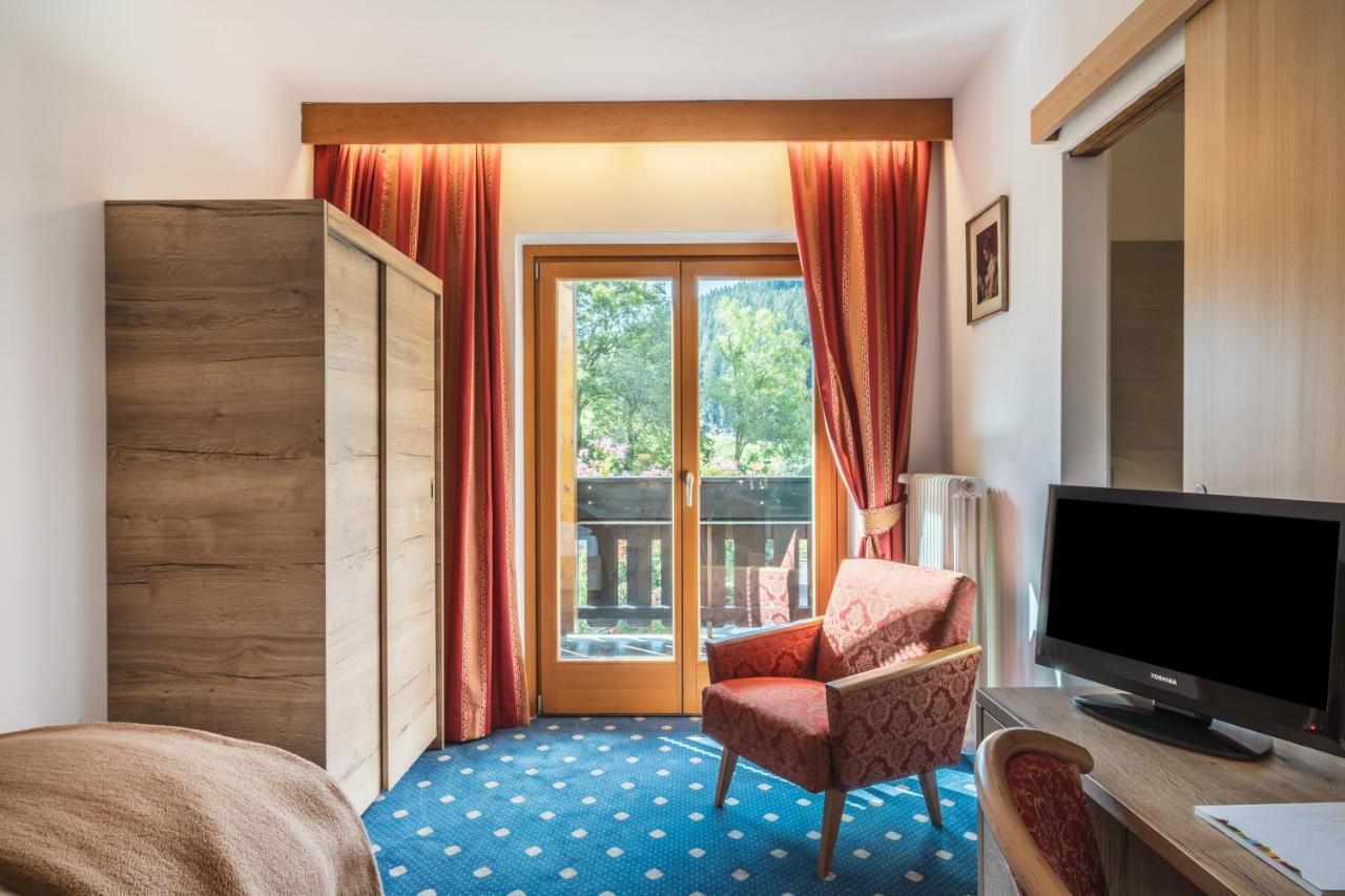 Hotel Erna Колле-Ізарко Екстер'єр фото