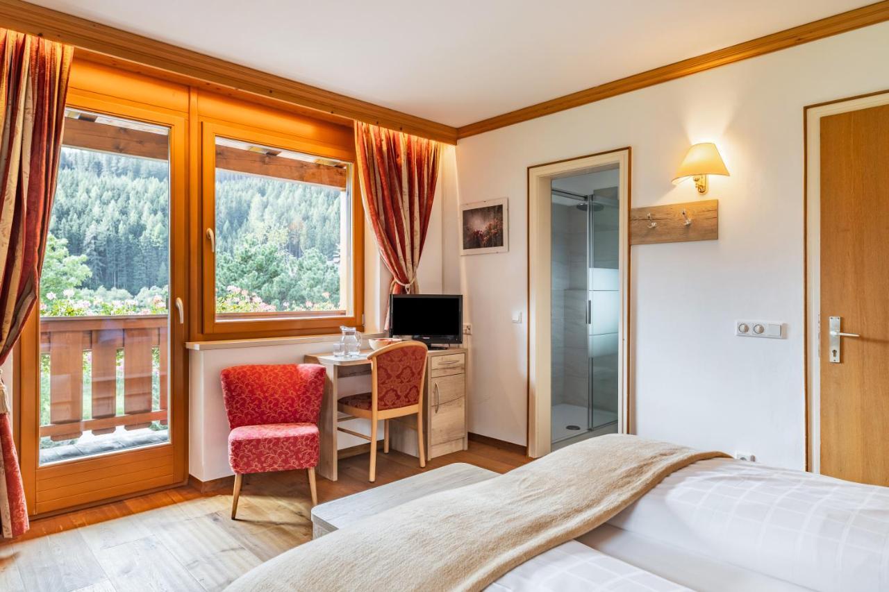Hotel Erna Колле-Ізарко Екстер'єр фото