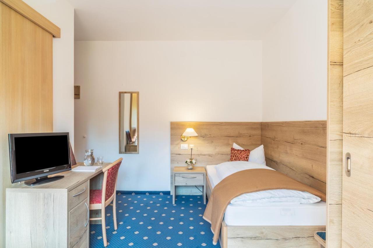 Hotel Erna Колле-Ізарко Екстер'єр фото